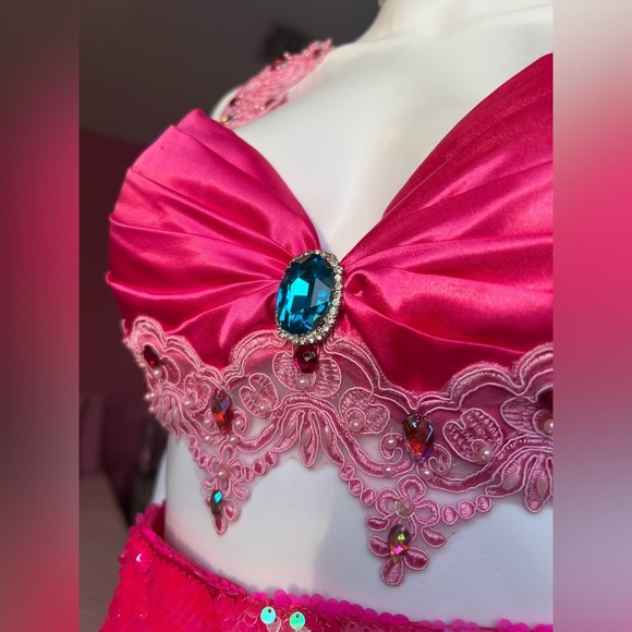 Princess Peach Costume Bra 🍑 34 C 👑 💖 - Picture 8 of 16